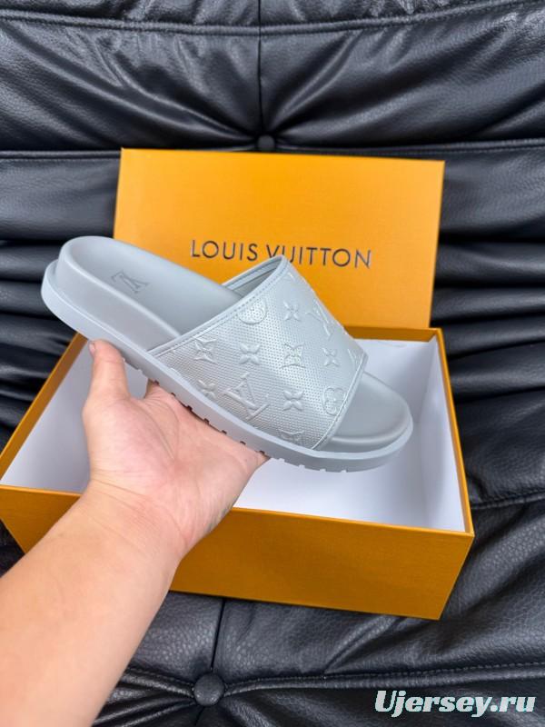 2025 Men Louis Vuitton White Leather Slippers AS00170