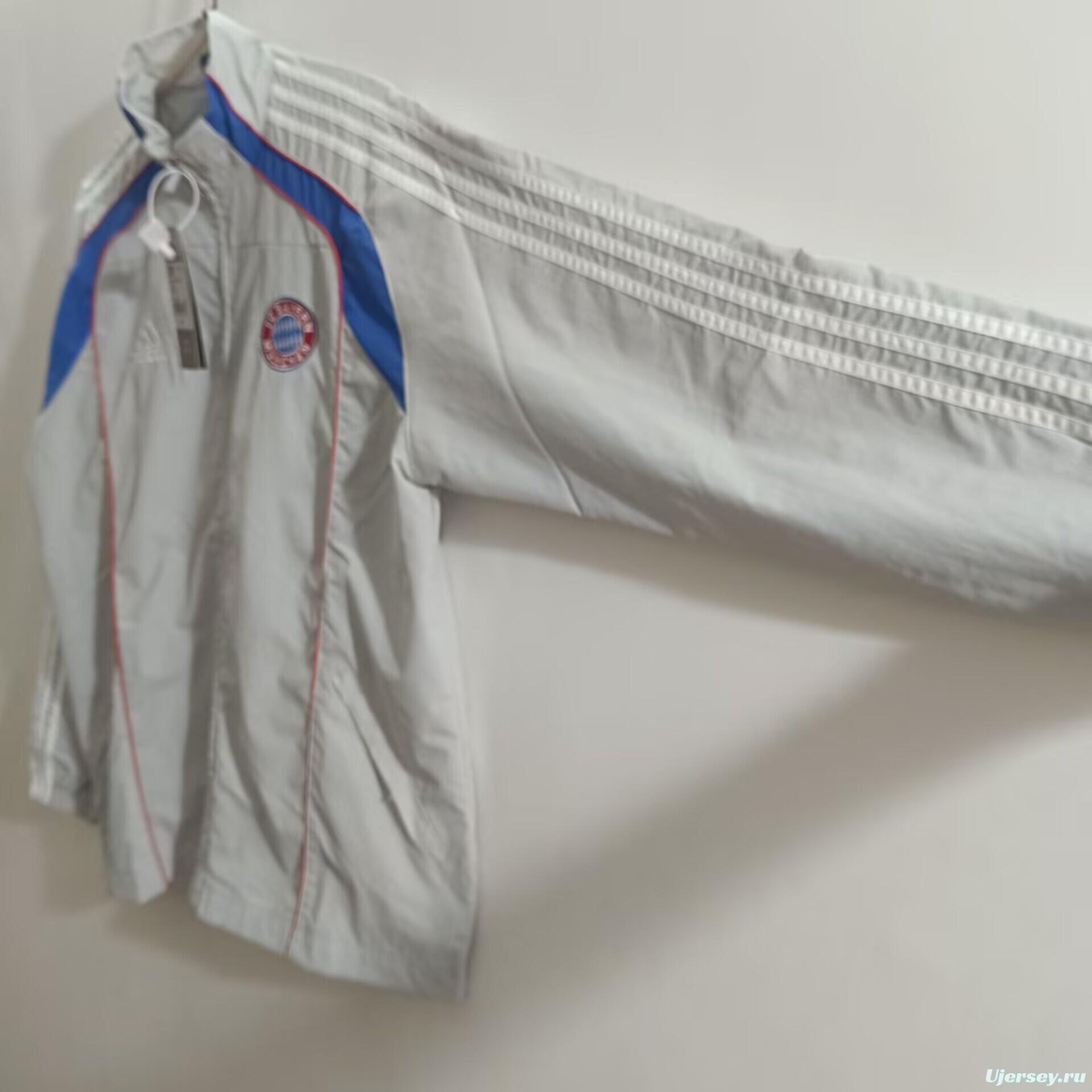 25/26 Adidas FC Bayern Munich Vintage Track Jacket - Silver/Blue Classic Edition Windbreaker