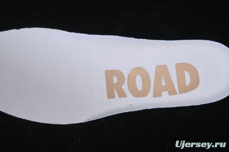 Nike Air Zoom Vomero 18 Cushioned Running Shoes - HM6803-009