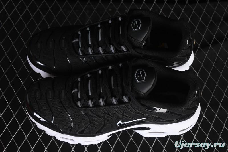 Nike Air Max Plus Retro Running Shoes with Air Cushion Technology - DM2362-001