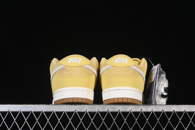 Nike SB Dunk Low Saturn Gold Low-Top Skate Shoes - FJ1674-700