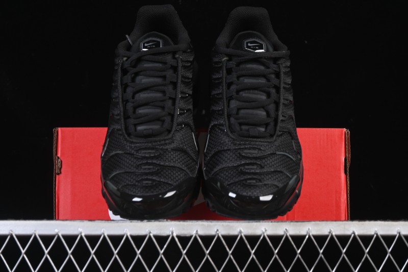 Nike Air Max Plus Retro Running Shoes with Air Cushion Technology - 604133-050