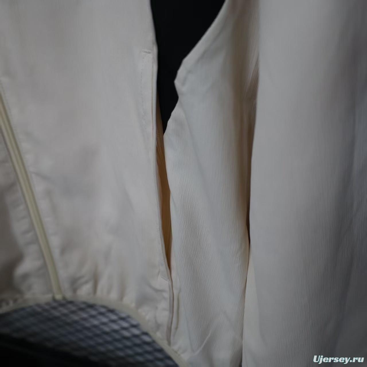 25/26 Liverpool White Windbreaker (with Inner Lining)