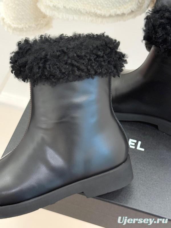 Chanel 25K Series Two-Tone CC Fur Snow Boots - KFY00300