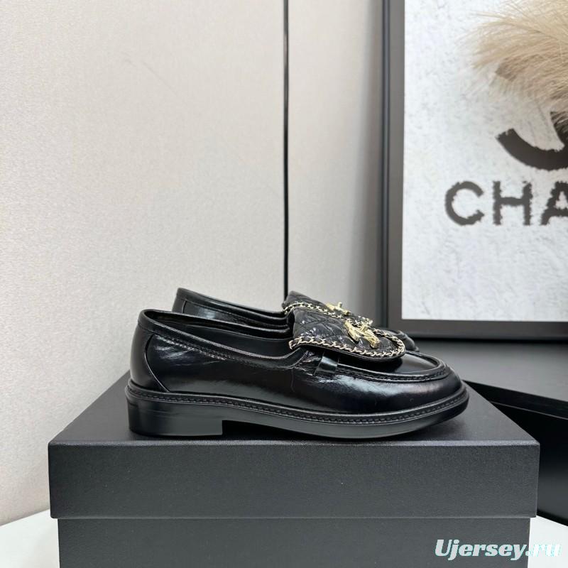 Chanel Classic Flap Chain CC Buckle Loafers - LY00320