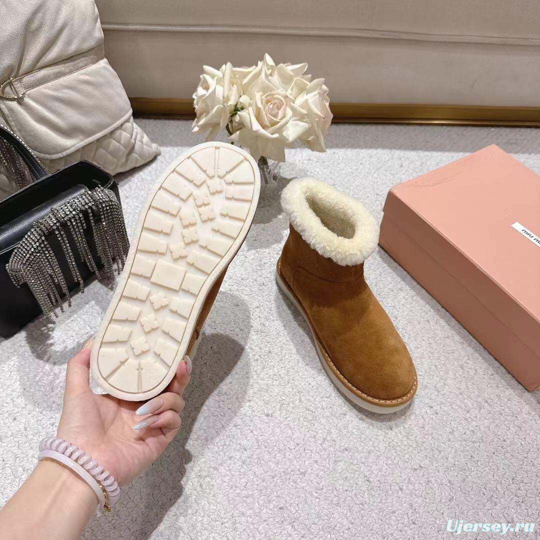 MIU MIU Snow Boots with Shallow Cut Design and Anti-Slip Sole - LY00300