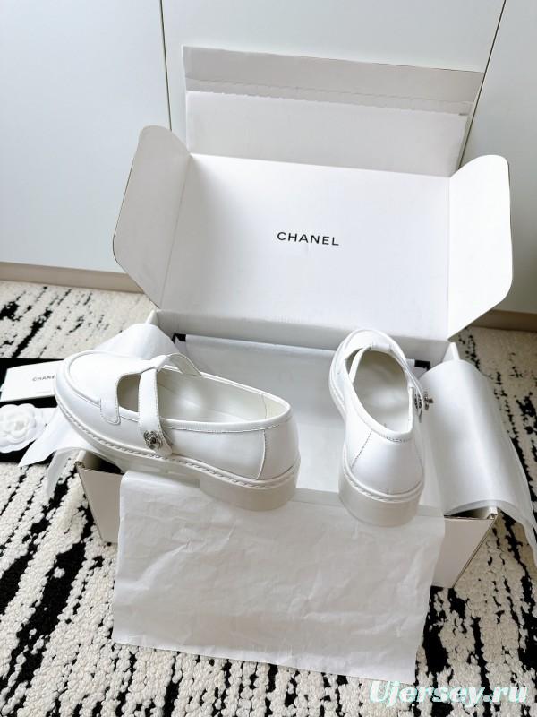 Chanel 2025 SS Loafers Classic Elegant Design - KFY00320