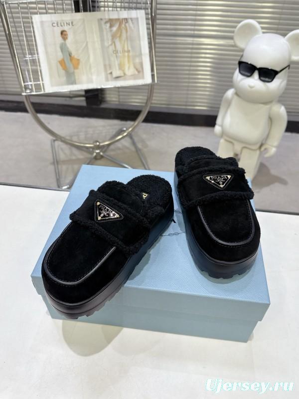 Prada Spring/Summer 2025 Runway Shearling Slippers - KFY00280