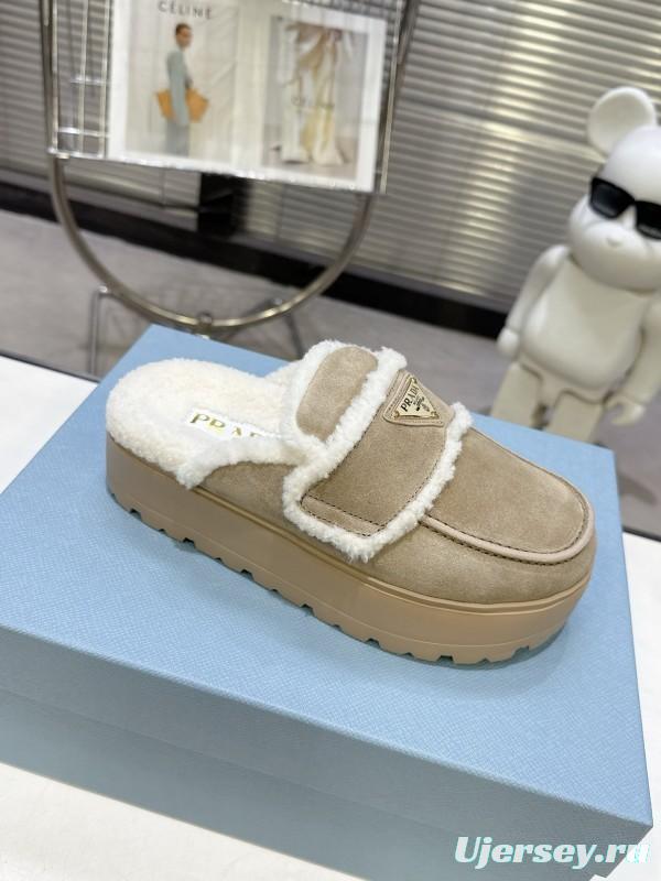 Prada Spring-Summer 2025 Runway Shearling Slippers - KFY00280