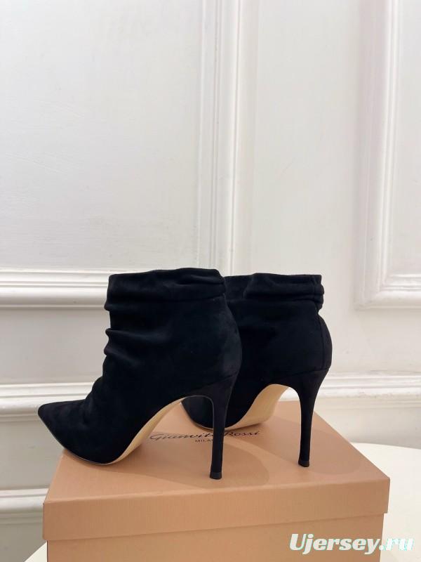 Gianvito Rossi Fall Winter 2025 GR Pointed Toe Retro Pleated High Heel Ankle Boots - KFY00340