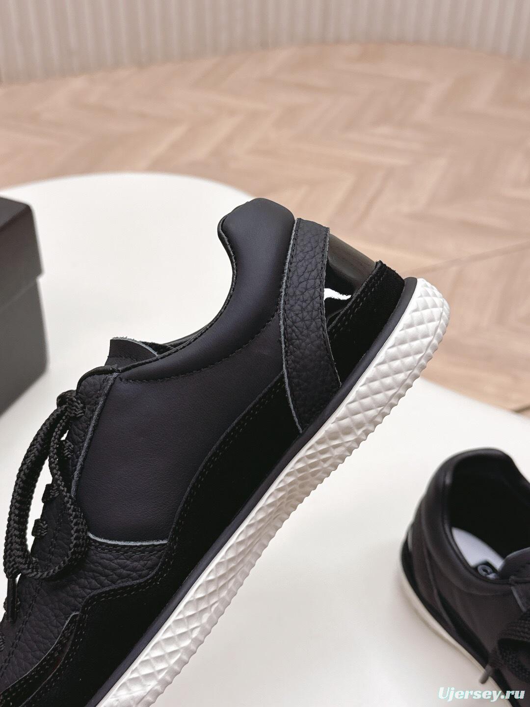 Chanel 2025 SS Casual Sneakers Training Shoes - LY00300