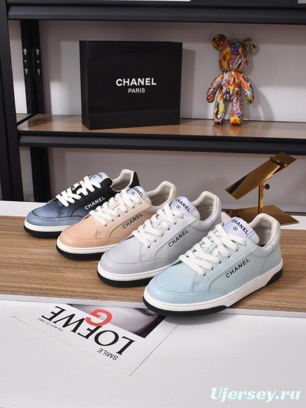 Chanel Classic Loafer with Gradient Logo and Platform Sole - KFY00350