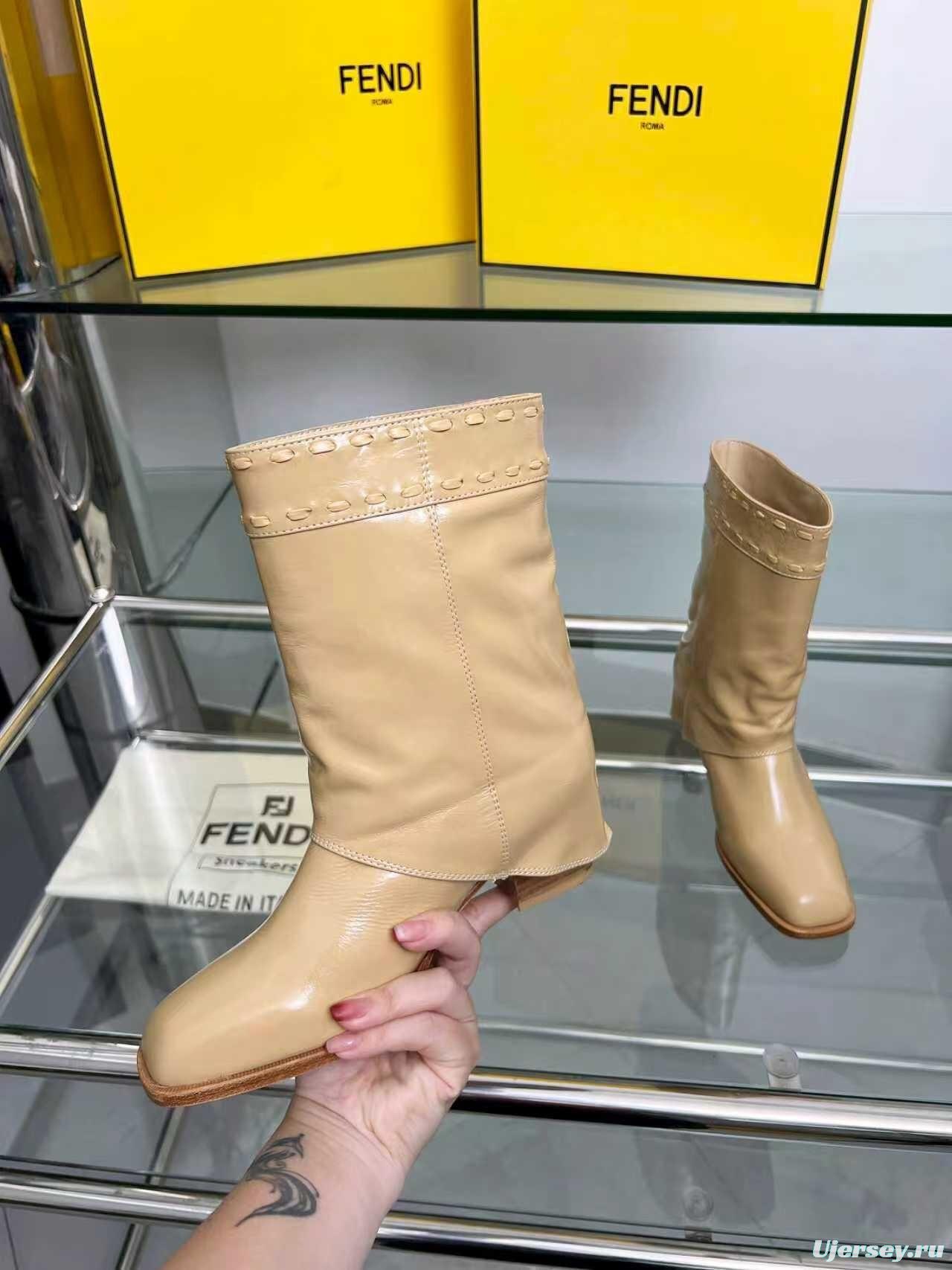 Fendi 2025 SS Straight-leg Boots with Wide Heel - LY00440/LY00510