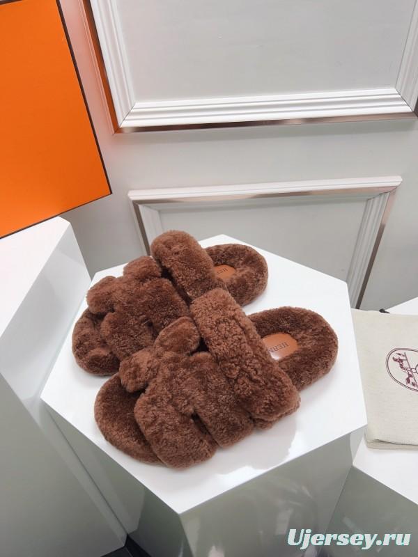 H Erjia Wool Slippers with Genuine Fur and TPU Sole - LY00270