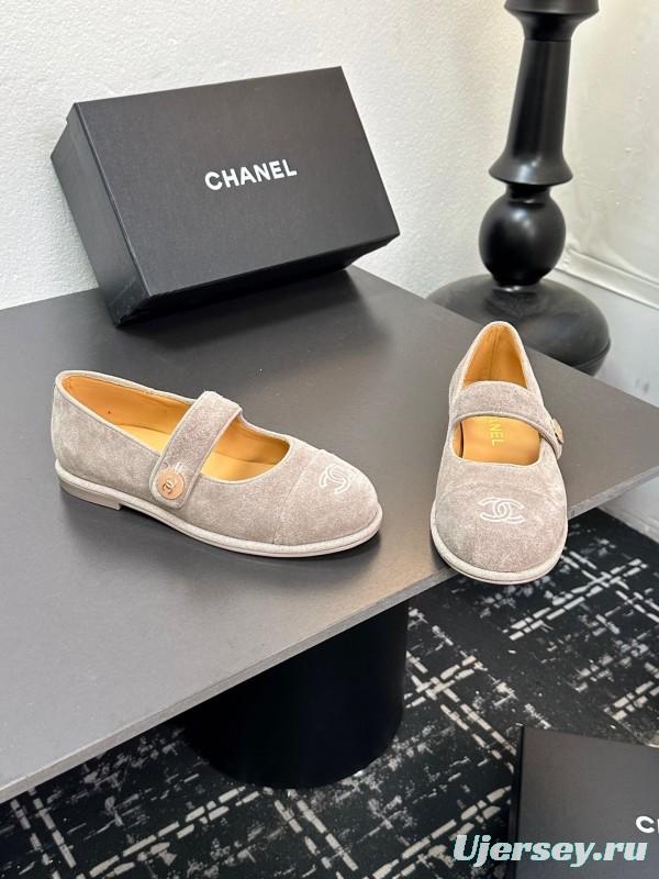 Chanel Quilted Design Slip-On Sandals - KFY00280