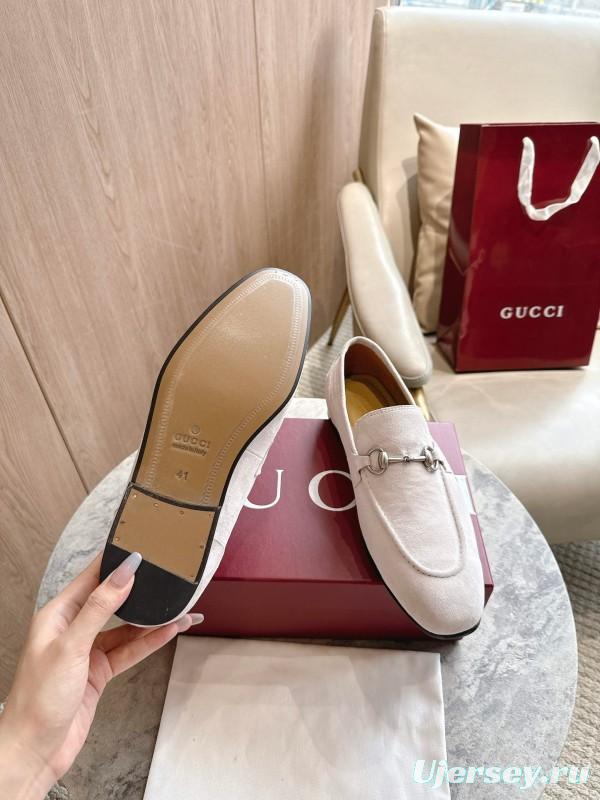 Gucci Leather Loafers with Horsebit Detail - LY00330