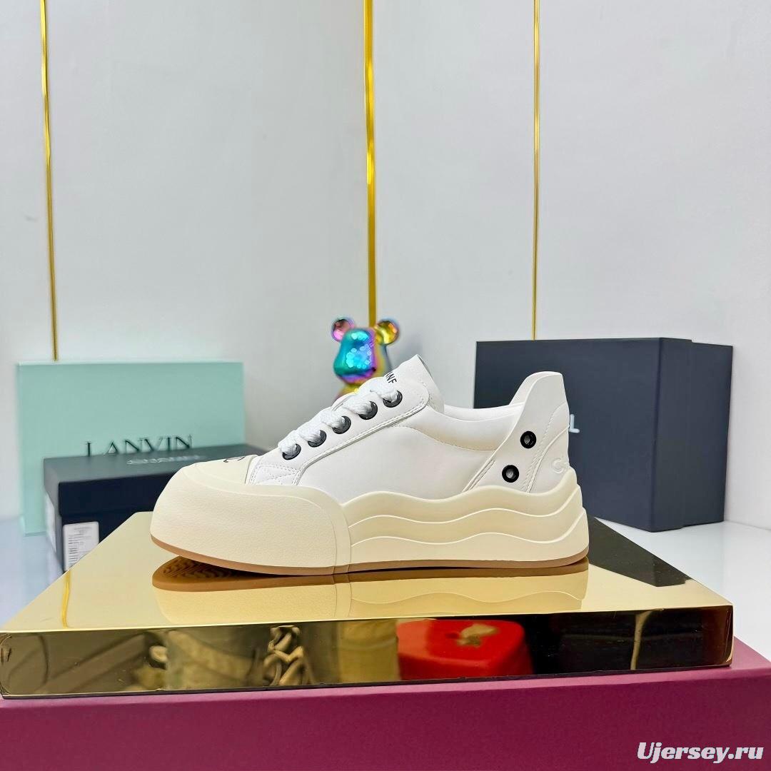 Chanel 2025 SS Casual Sneakers Panda Color Bread Shoes - LY00320