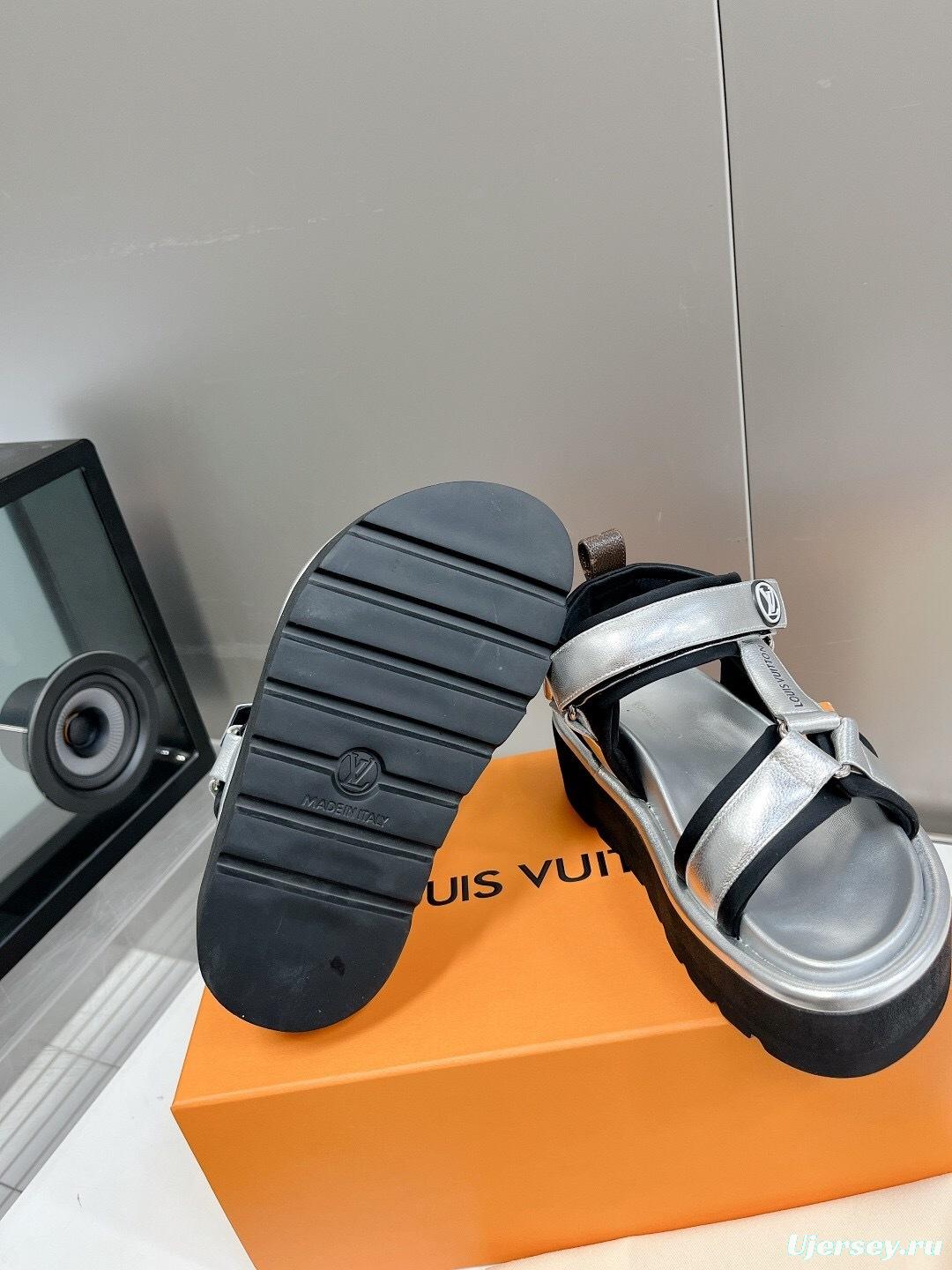 LV 2025/SS High-End Fashion Versatile Platform Sandals with Thick Sole for Height Increase and Slimming Effect - LY00