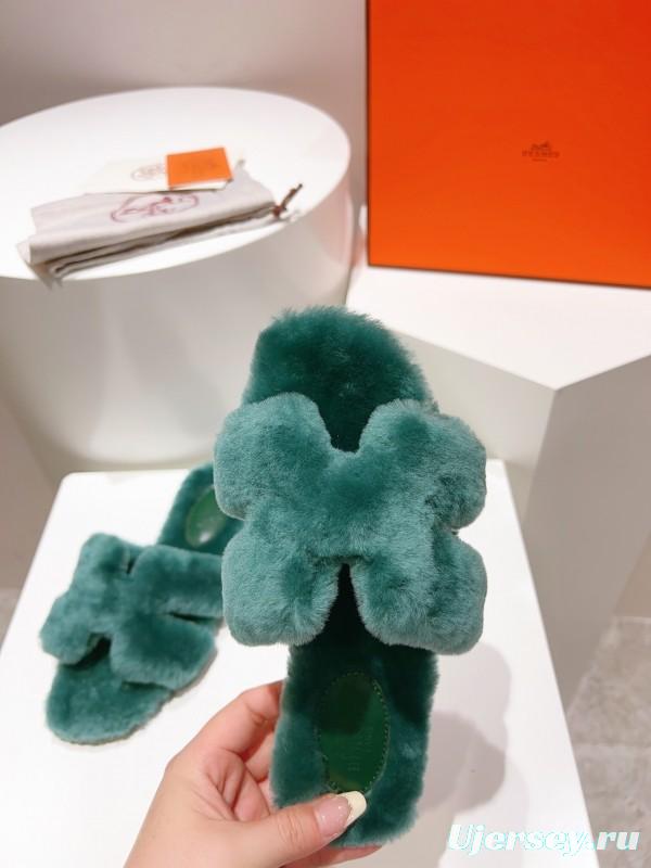Hermès Teddy Wool H Slippers Flat Sole Fur Slides - LY00240