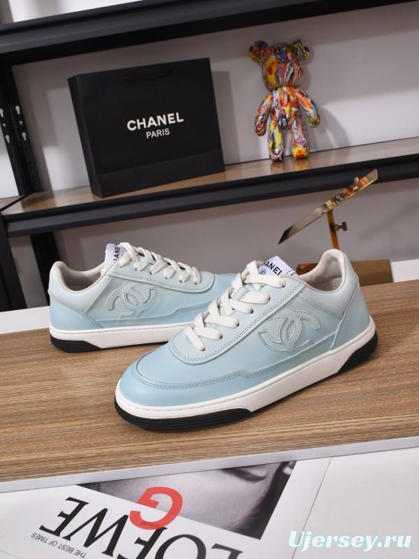 Chanel Classic Loafer with Gradient Logo and Platform Sole - KFY00350