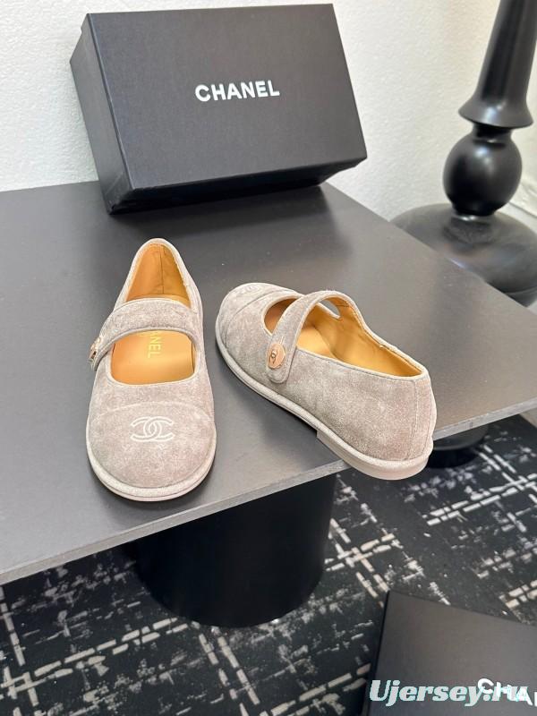 Chanel Quilted Design Slip-On Sandals - KFY00280