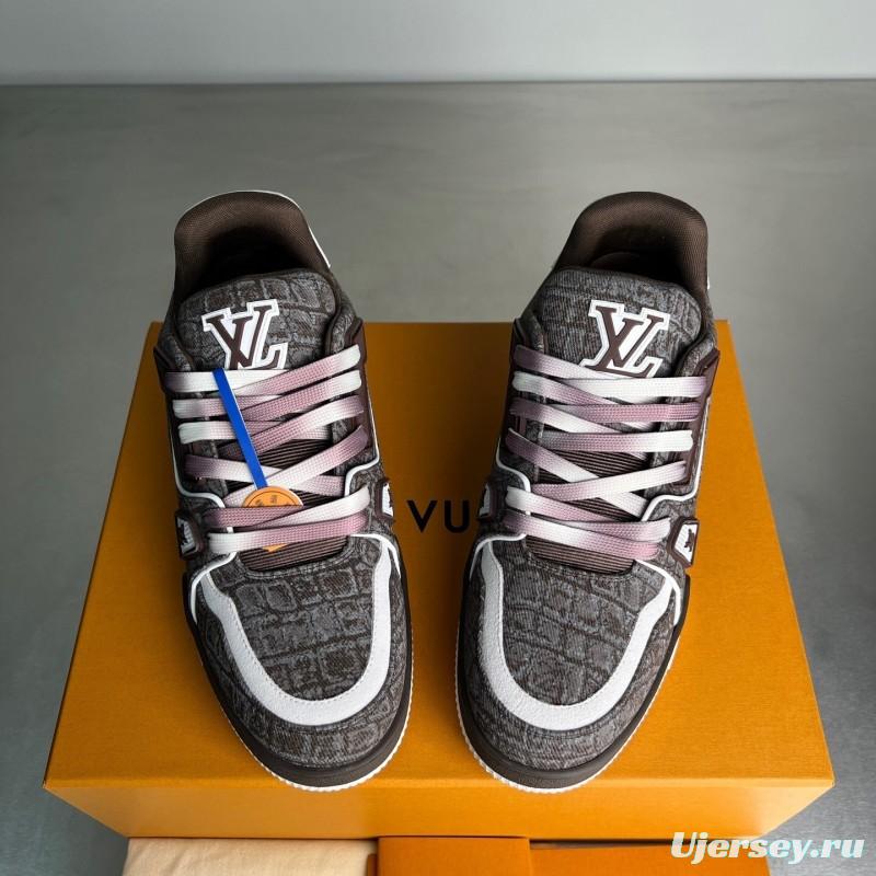 Louis Vuitton 2025 Spring/Summer Collection Luxury Sneakers with Signature Logo and Dual-Color TPU Outsole - YC