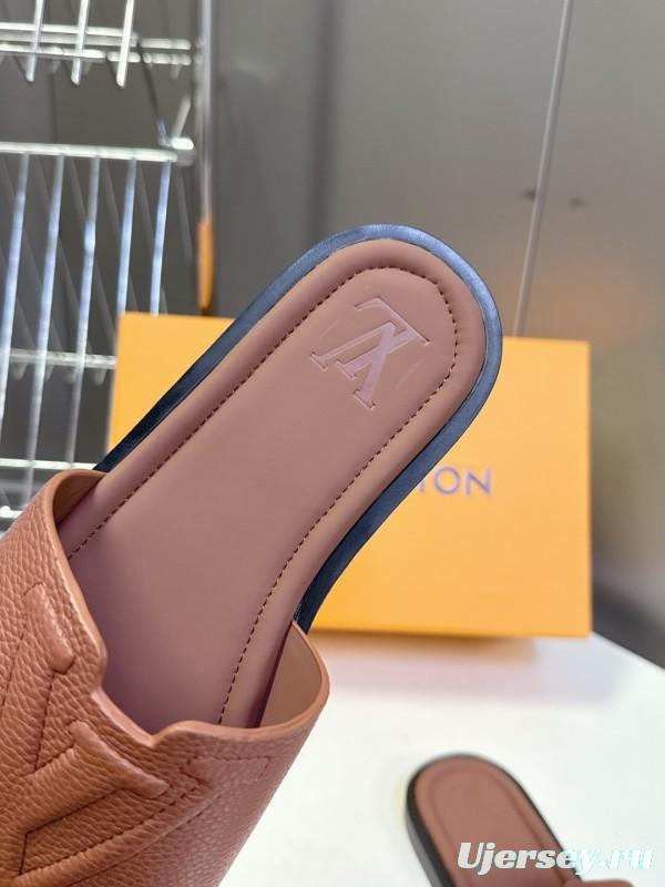 Louis Vuitton Venice Series Sandals with Monogram Embossing and Adjustable Strap - KFY00220