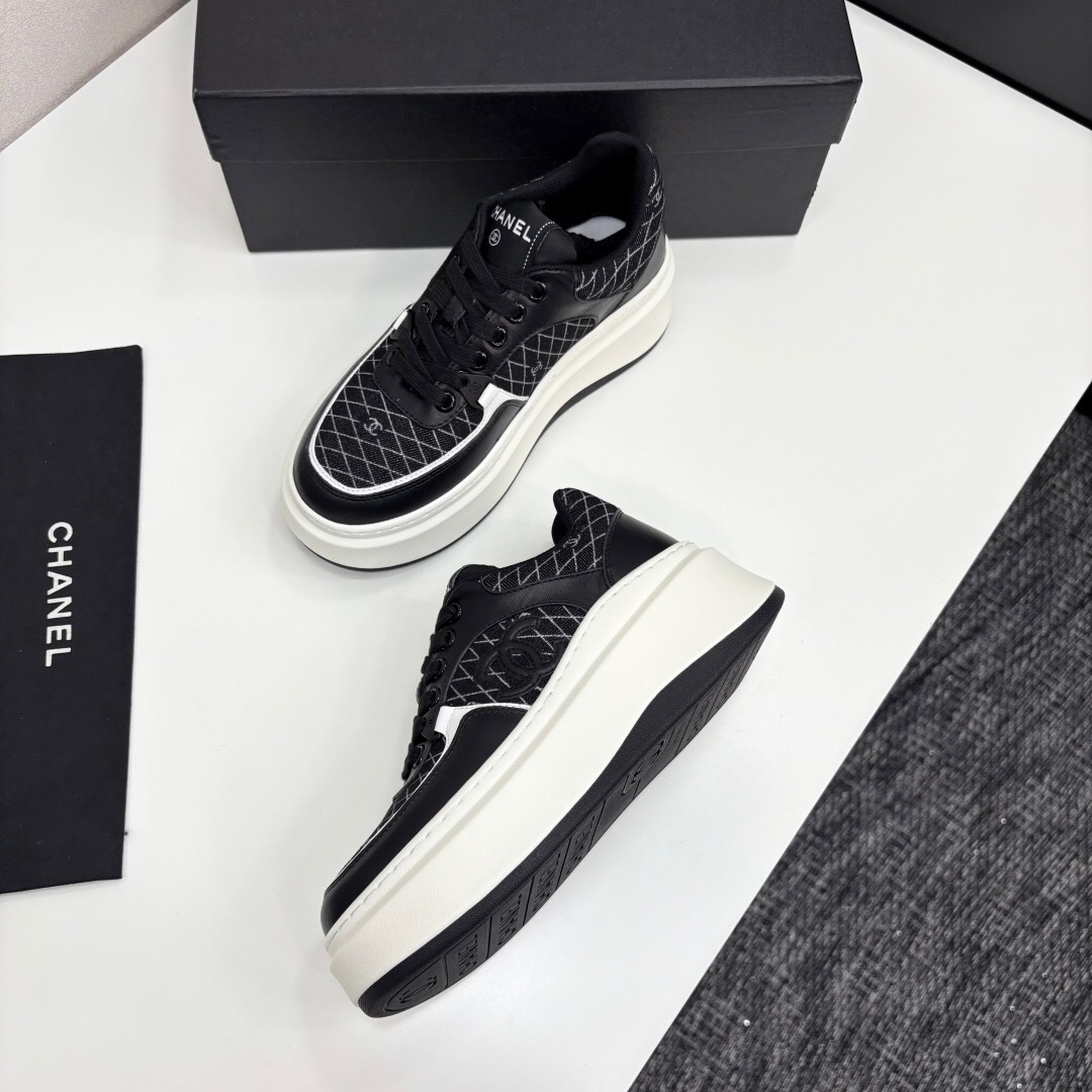 Chanel 2025 SS Panda Casual Sneakers - LY00340