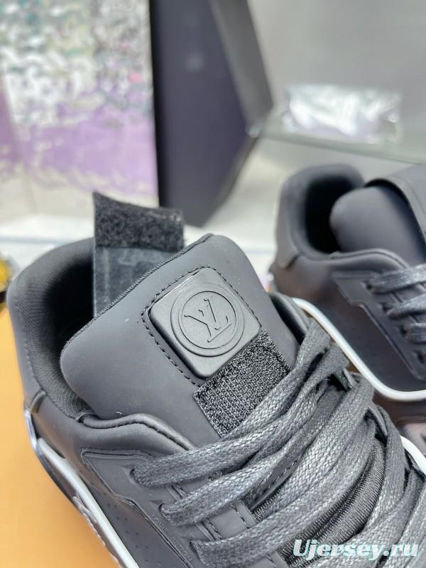 Louis Vuitton LV Trainer Maxi Sneakers with Multi-Color LED Charging Cable - AS00660