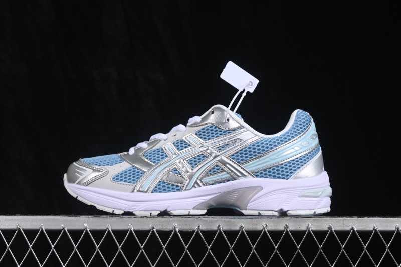 Asics Retro Running Shoes with GEL Cushioning and Mesh Upper - 1203A609-401
