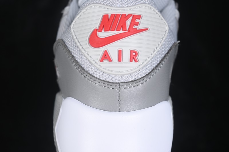 Nike Air Max 90 Retro Running Shoes with Visible Air Cushioning - DM9102-001