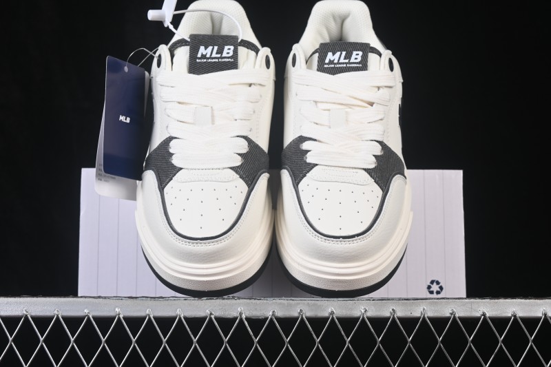 New Era NY MLB Chunky Liner Denim Pocket Running Shoes with Elevated Sole - 3ASXD015N50BKS