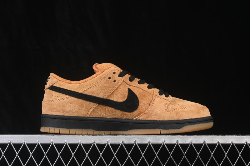 Nike SB Dunk Low Skateboarding Shoes with Cushioned Collar - BQ6817-204