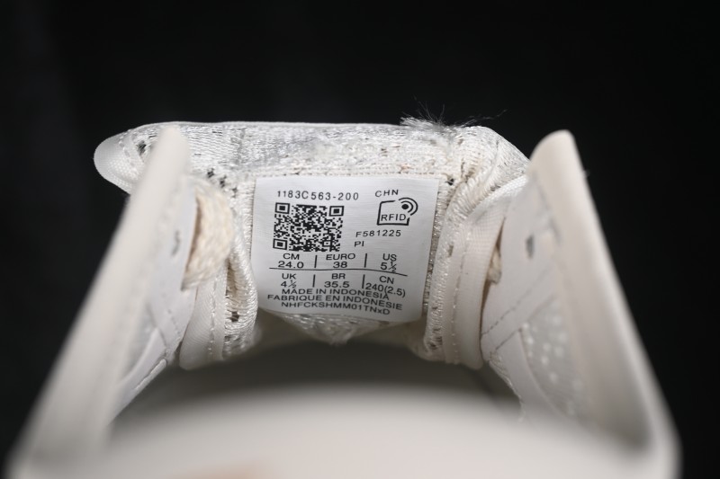 Adidas CSC3 Running Shoes with Dynamic Fit Support and Breathable Mesh Upper - 1183C563-200