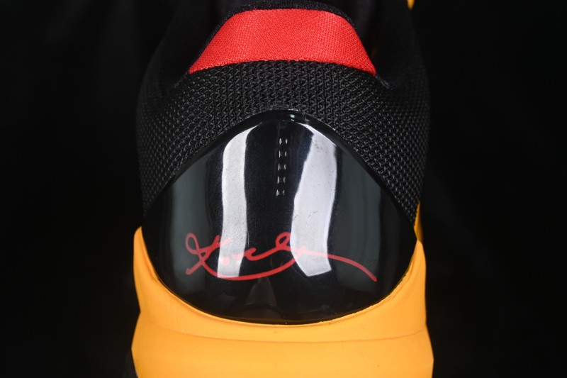 Nike Zoom Kobe 5 Chaos Professional Basketball Shoes with Zoom Air Cushioning - CD4991-700