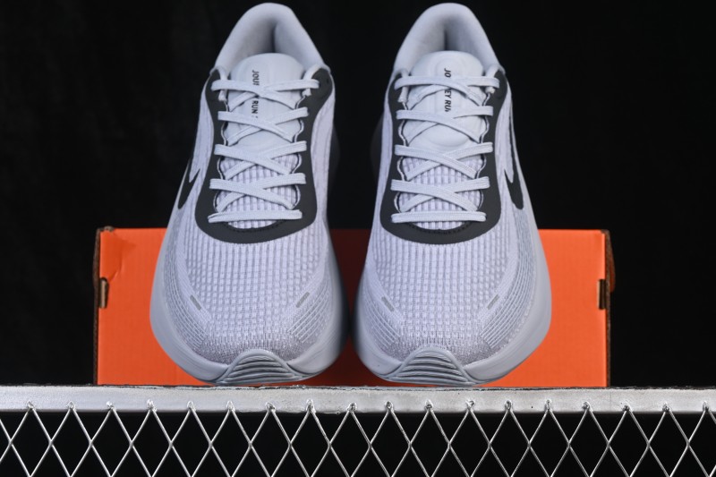 Nike Journey Run Cushioned Low-Top Running Shoes with Anti-Slip and Abrasion-Resistant Sole - FB7765-005