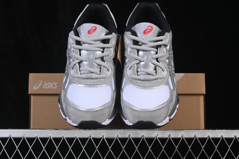Asics Gel-Kayano Retro Running Shoes with Breathable Suede and Mesh Upper - 1201A789-102