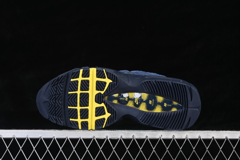 Nike Air Max 95 Retro Running Shoes with Visible Air Cushioning - HQ8492-400