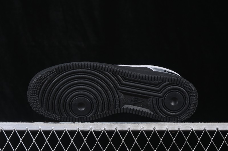 Nike Air Force 1 '07 Low Casual Skateboarding Shoes with Full-Length Air Cushion - RJ1988-008