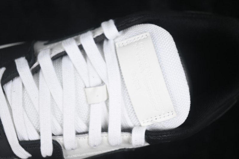 Off-White Out of Office Low-Top Fashion Skate Shoes in Black and White