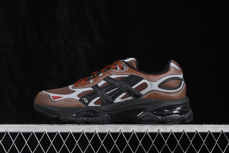Asics Gel-NYC 2.0 Retro Running Shoes with Breathable Mesh and Suede Upper - 1203A896-200