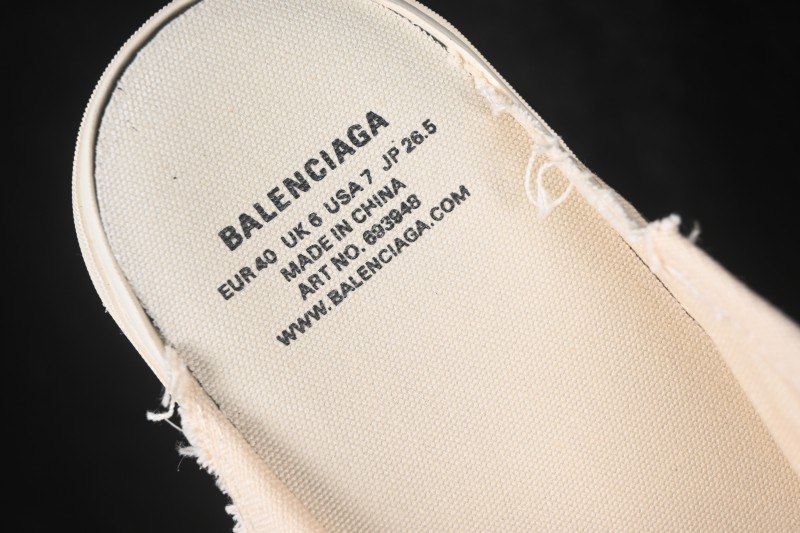 Balenciaga Paris Low Top Lace-Up Fashion Slippers with Distressed Finish - W3PS19016