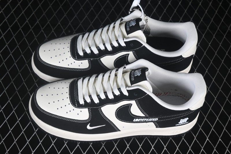 Nike Air Force 1 '07 Low Casual Skateboarding Shoes - DQ9688-104