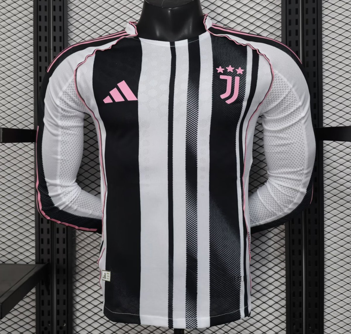 Player Version 25/26 Juventus Home Long Sleeve Jersey