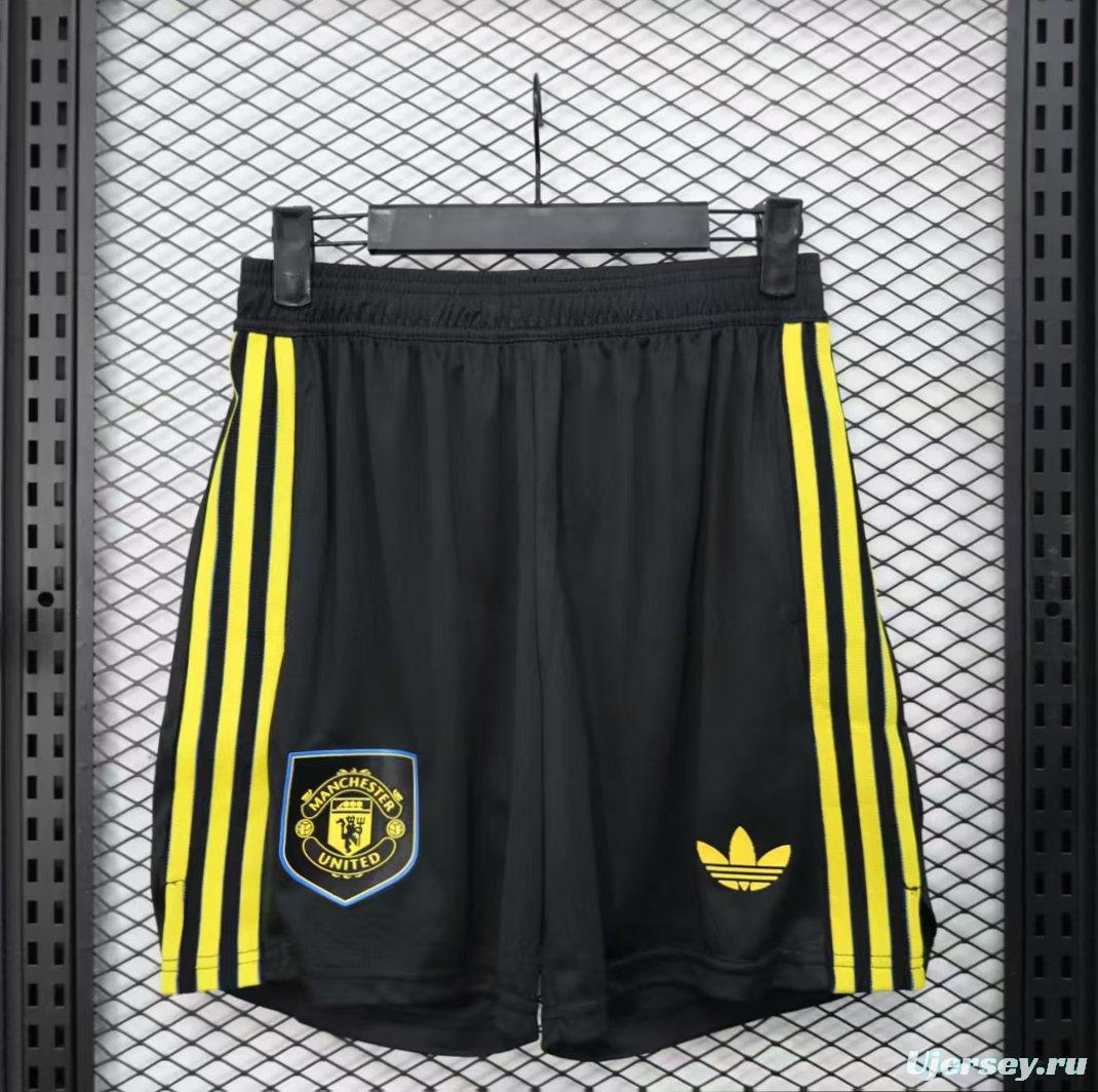 Player Version 25/26 Manchester United Away Shorts